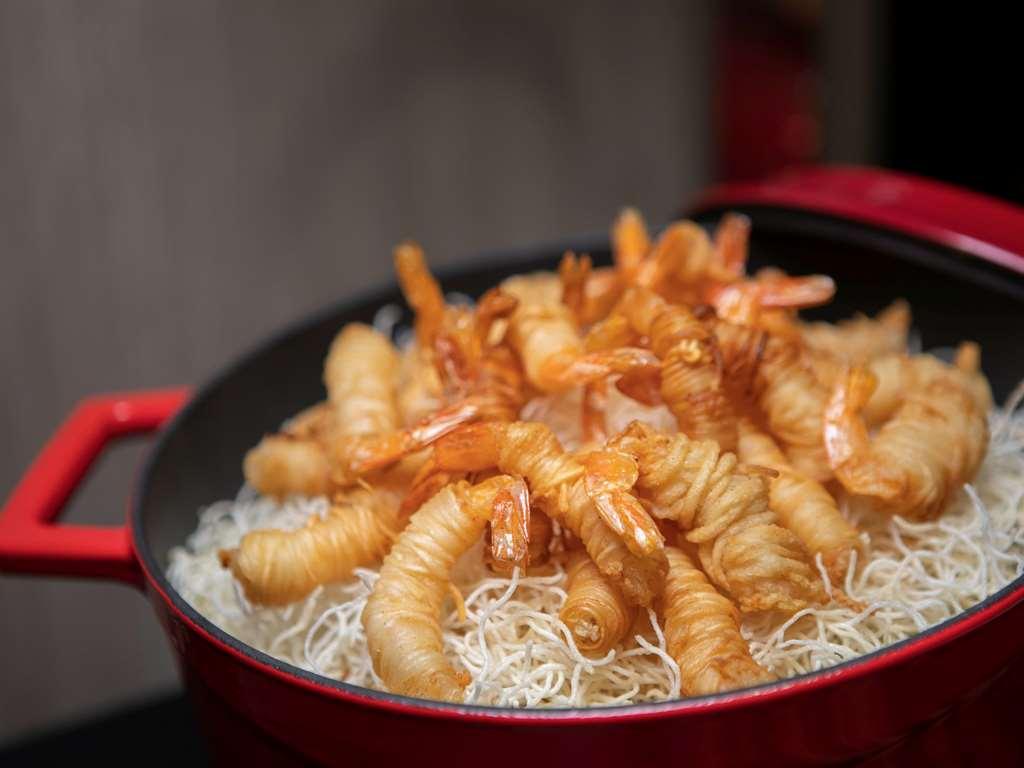 Mercure Bangkok Sukhumvit 24 餐厅 照片